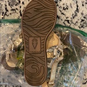Volatile sandals
